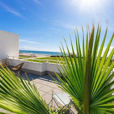 Des Belles Vues De Terrasse Panoramique De 63 M2 Face Ocean Vue Exceptionnelle A Pied Emplacement Unique Parking Gratuit *