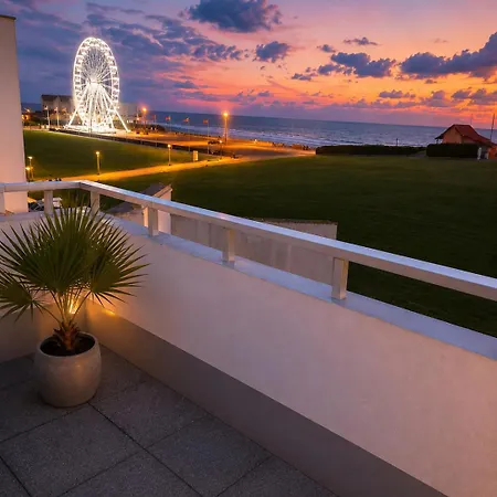 Des Belles Vues De Terrasse Panoramique De 63 M2 Face Ocean Vue Exceptionnelle A Pied Emplacement Unique Parking Gratuit